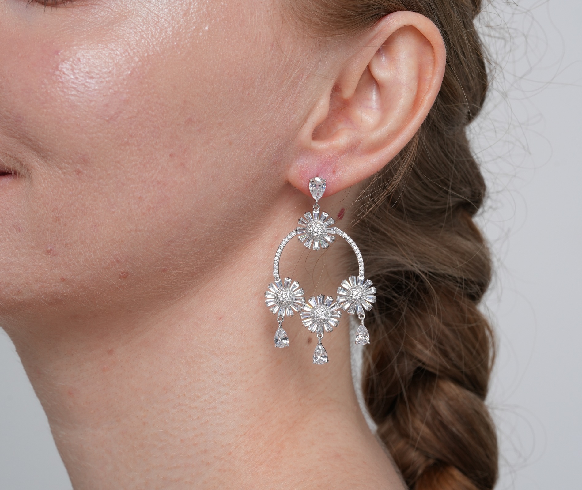 Shining Star Jewelry Women's Iced Out Zircon Dazzling Sunflower Dangle Earrings
