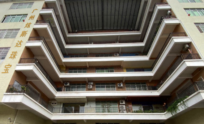 Custom Hip Hop Jewelry Manufacturer & Wholesaler