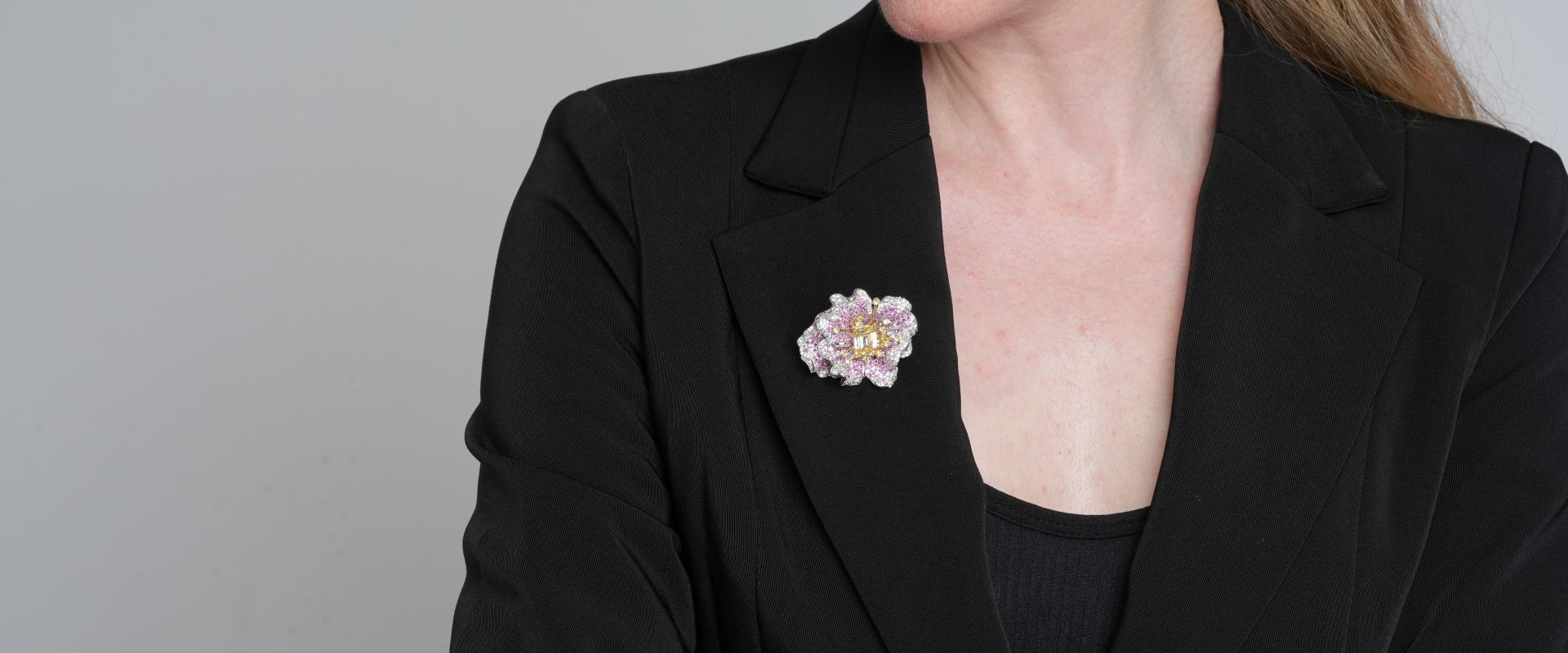 Shining Star Jewelry Women's 925 Silver Luxury Colored Diamond Flower Brooch Shining Star Jewelry Women's 925 Silver Luxury Colored Diamond Flower Brooch