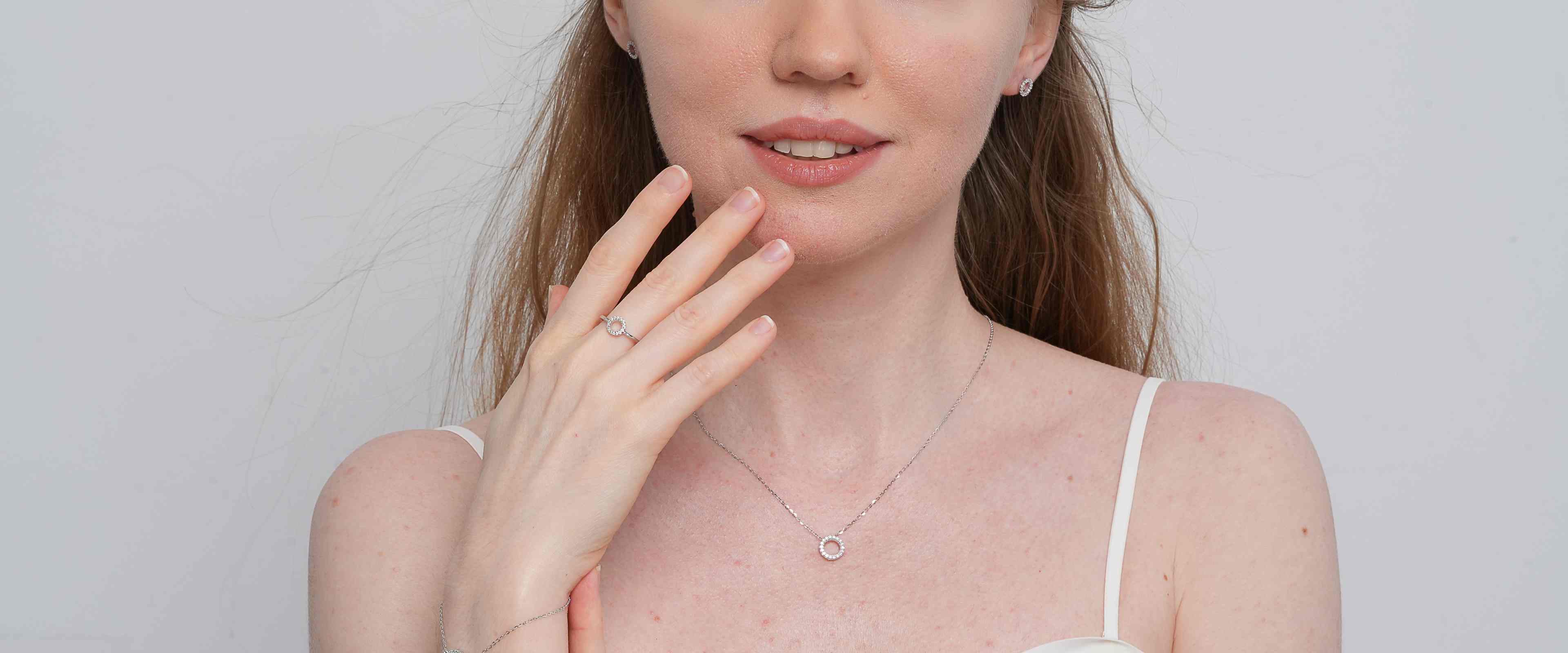 Shining Star Jewelry Silver Earrings & Pendant Bracelet Necklace Jewelry Set Shining Star Jewelry Silver Earrings & Pendant Bracelet Necklace Jewelry Set