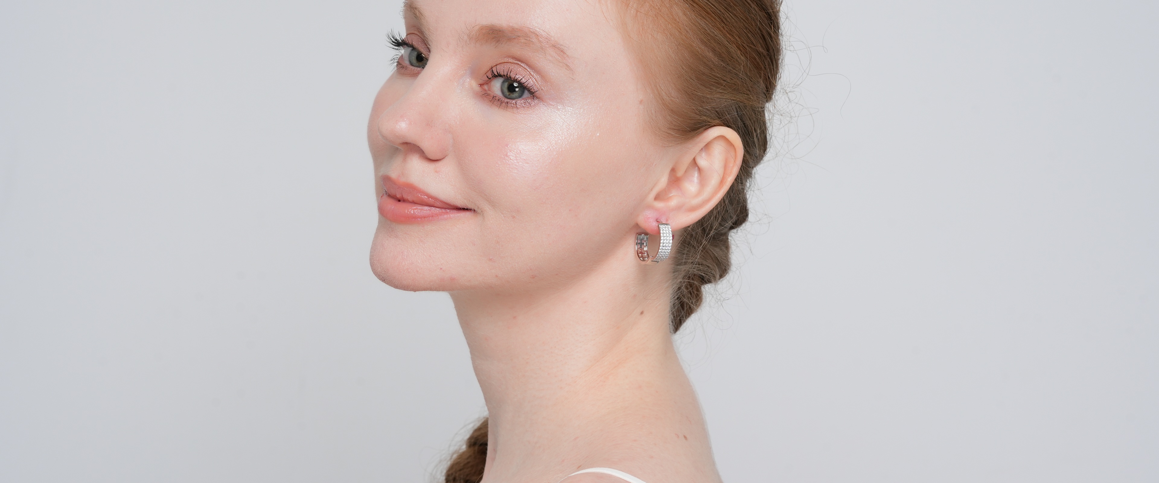 Shining Star Jewelry Fashion Trend 925 Silver Moissanite Huggies Earrings Women