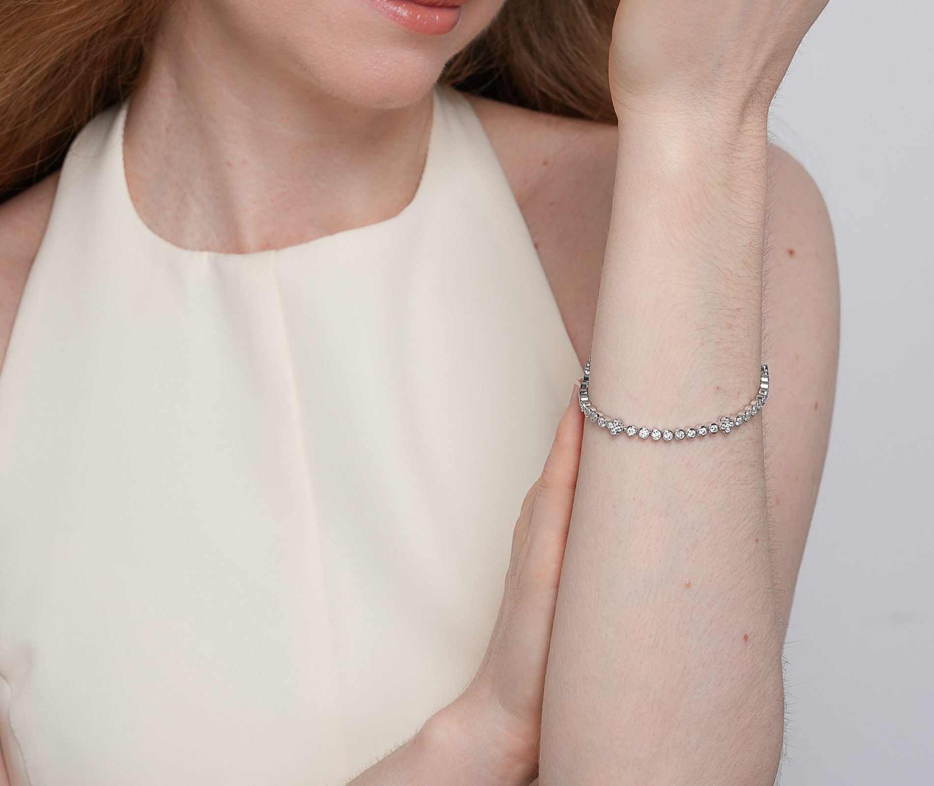 Shining Star Jewelry Moissanite Bezel Setting Colored Four Leaf Clover Bracelet Shining Star Jewelry Moissanite Bezel Setting Colored Four Leaf Clover Bracelet