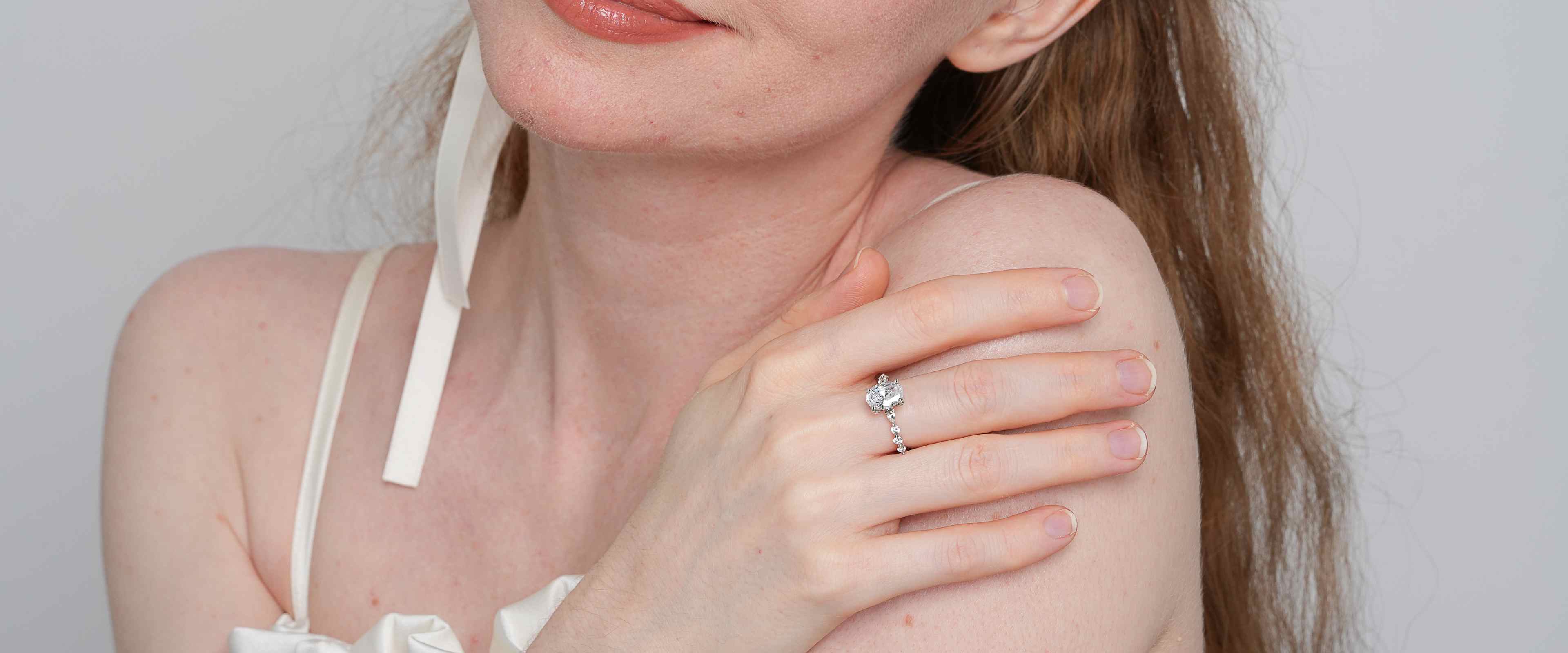 Shining Star Jewelry Luxury 2ct VVS Moissanite Oval Cut Women's Wedding Ring