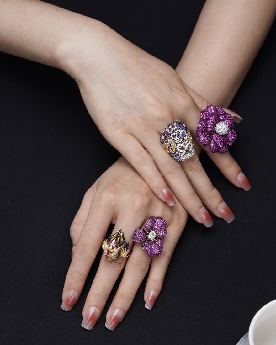 Hip-hop jewelry manufacturer