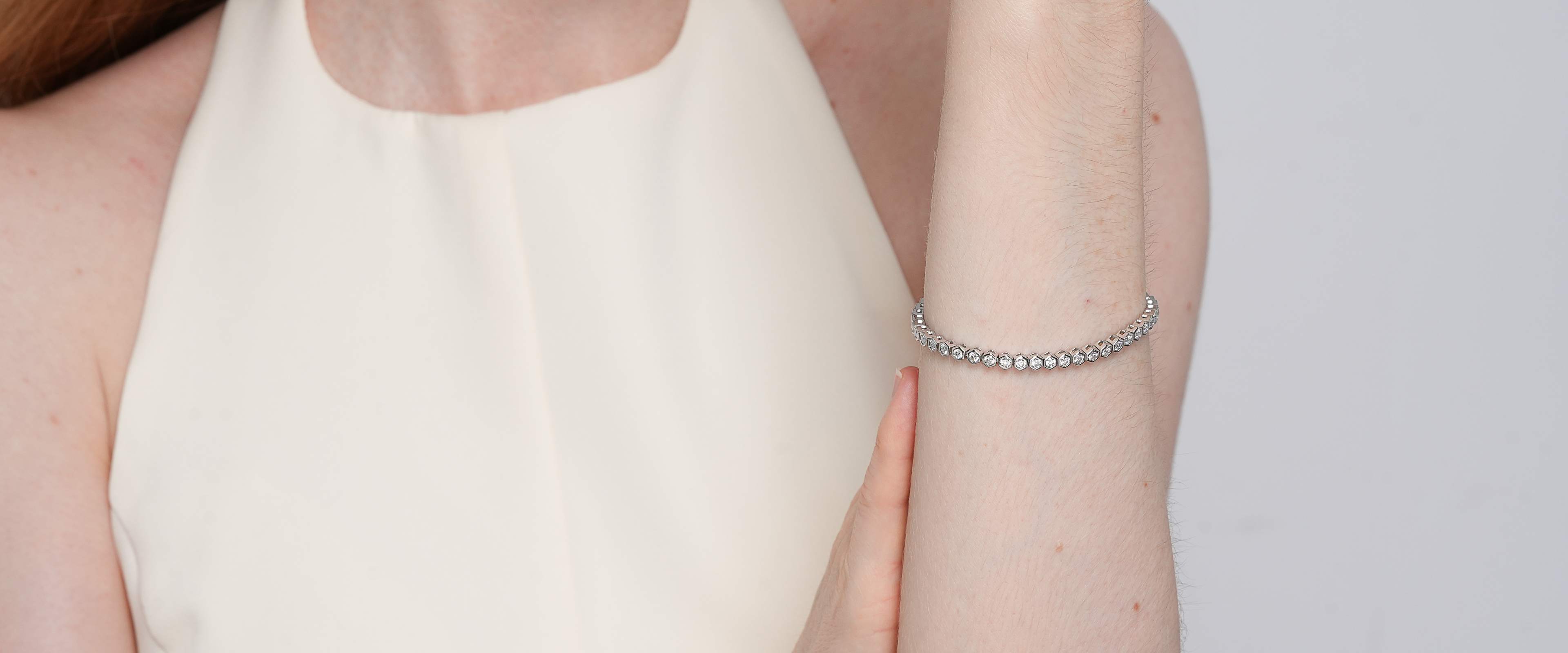 Shining Star Jewelry High Quality Moissanite Bezel Setting Tennis Bracelet Women Shining Star Jewelry High Quality Moissanite Bezel Setting Tennis Bracelet Women