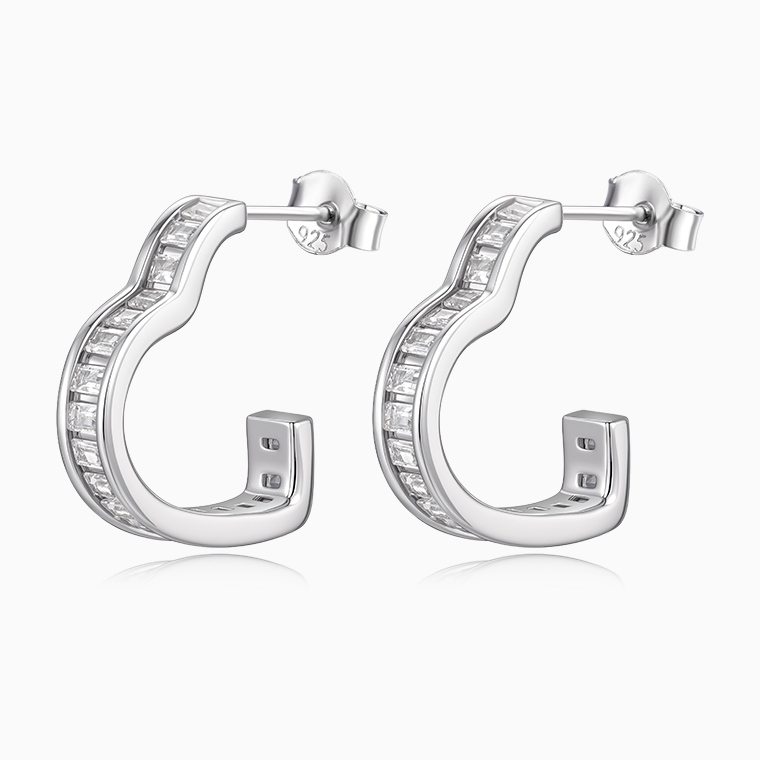 Shining Star Jewelry Unique Design Baguette Diamond CZ Women Heart Stud Earrings