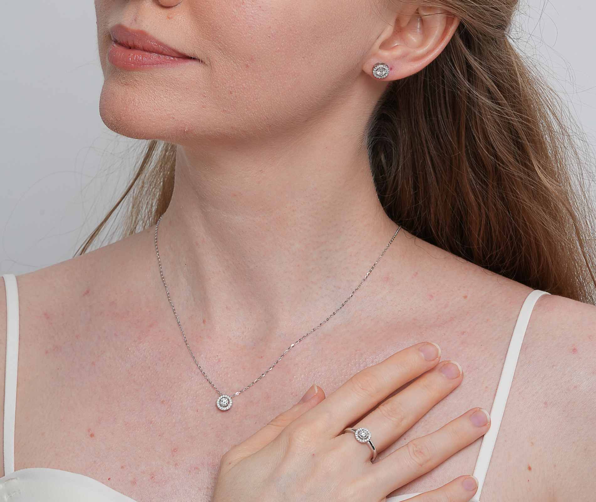 Shining Star Jewelry Round Moissanite Sterling Silver Halo Setting Jewelry Set Shining Star Jewelry Round Moissanite Sterling Silver Halo Setting Jewelry Set