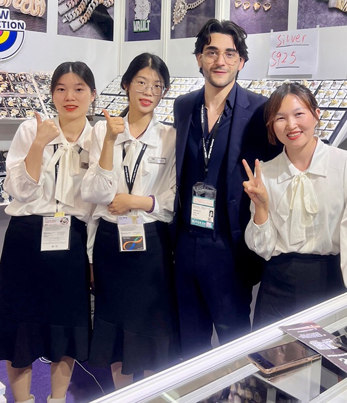 China Hip Hop Jewelry Wholesale Supplier, Manufacturer, and Factory China Hip Hop Jewelry Wholesale Supplier, Manufacturer, and Factory