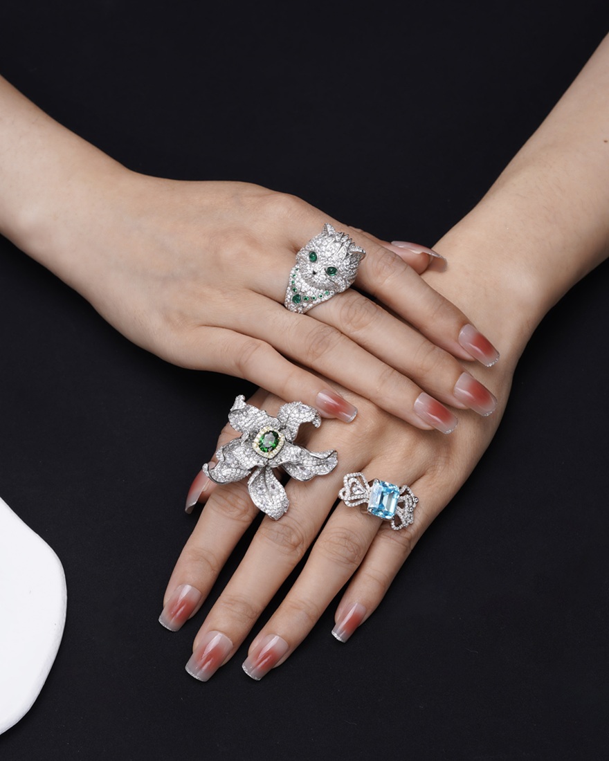 Hip-hop jewelry manufacturer