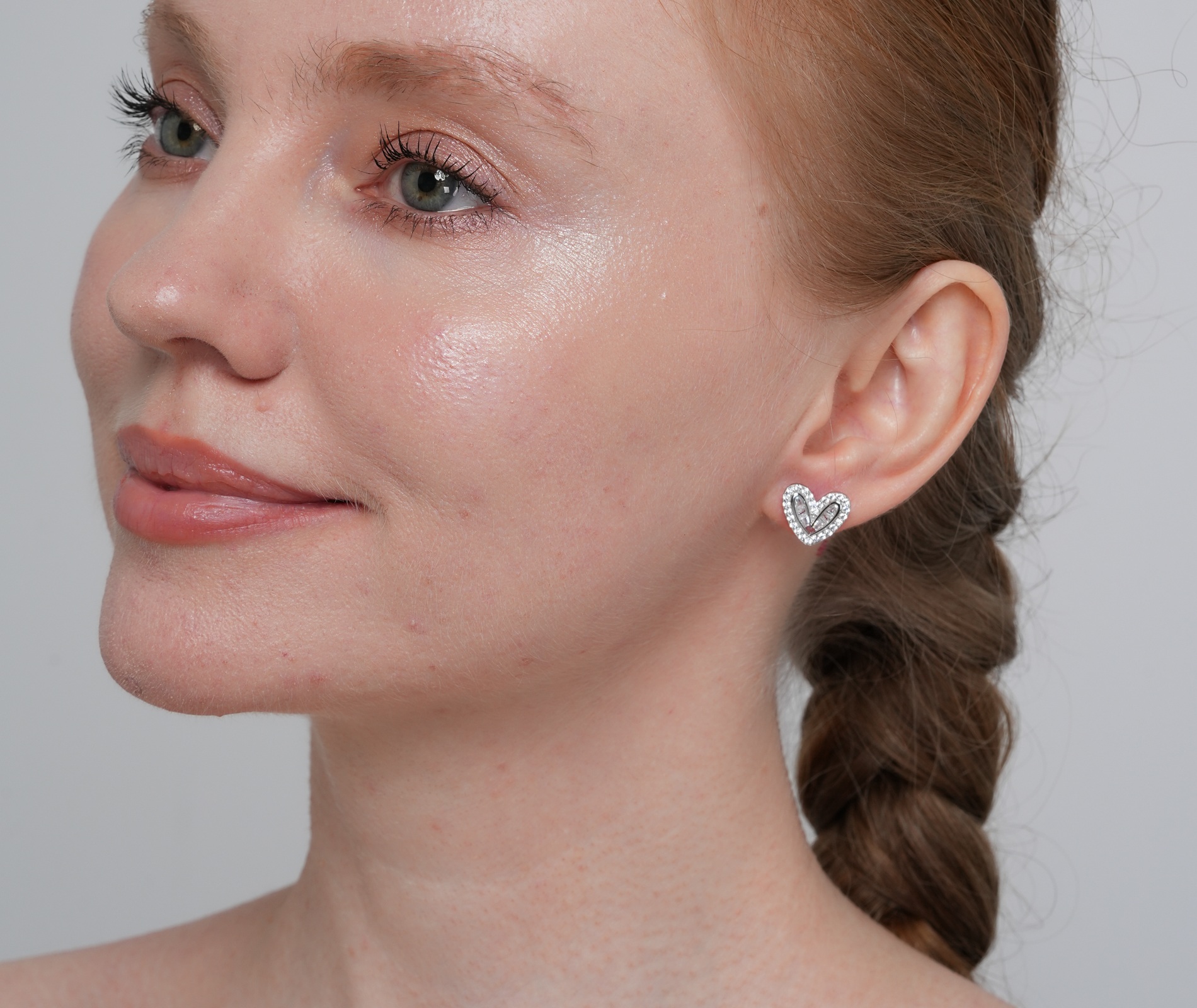 Shining Star Jewelry Simple Daily Style Girl's Silver Heart Shape Stud Earrings