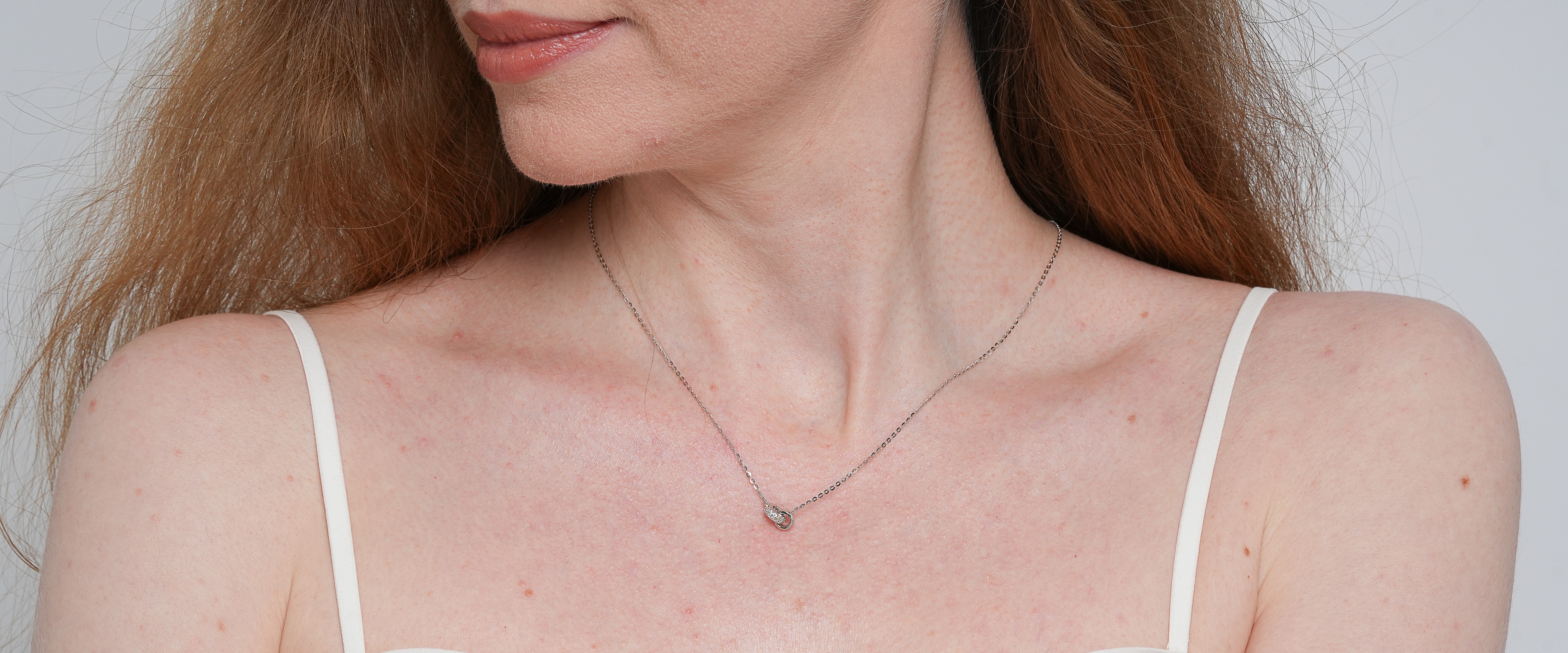 Shining Star Jewelry Silver Double Circle O-Ring Moissanite Charm Necklace