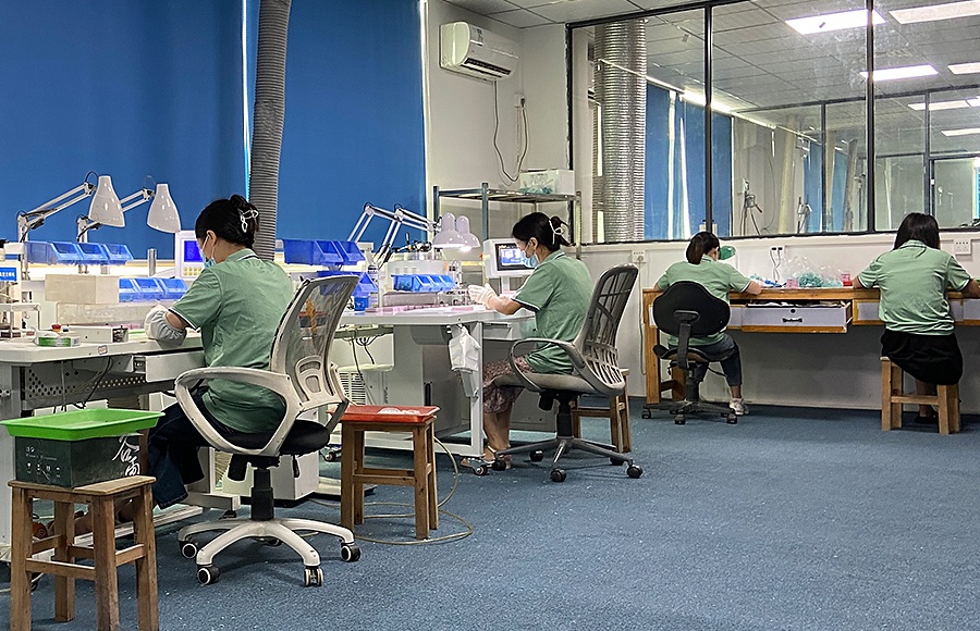 Custom Hip Hop Jewelry Manufacturer & Wholesaler Custom Hip Hop Jewelry Manufacturer & Wholesaler