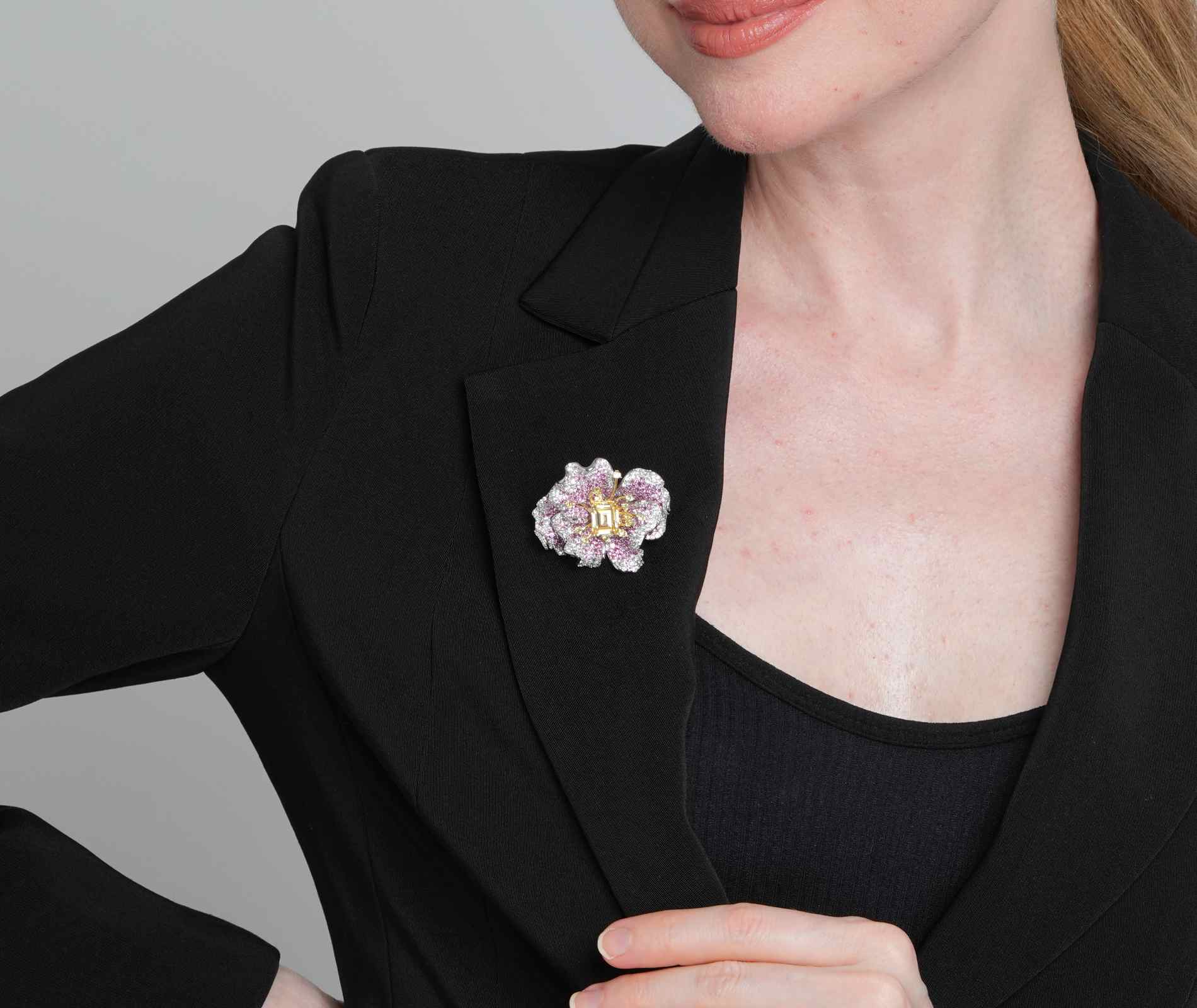 Shining Star Jewelry Women's 925 Silver Luxury Colored Diamond Flower Brooch Shining Star Jewelry Women's 925 Silver Luxury Colored Diamond Flower Brooch